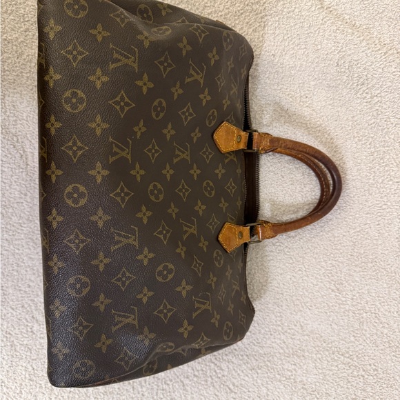 Authentic Louis Vuitton Monogram Canvas Handbag speedy 35 - Picture 1 of 16